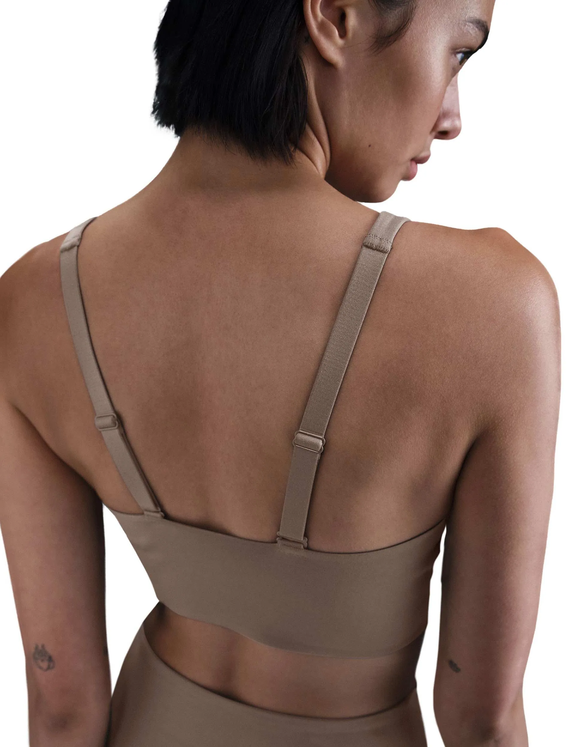 Alate Medium Support Longline Sports Bra - Mink Brown/White