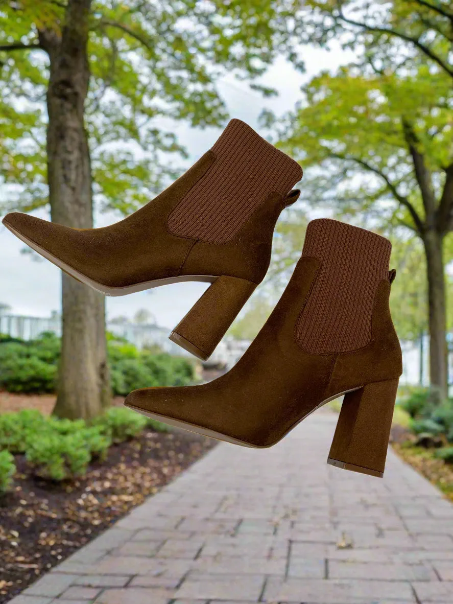 Customer Favorite Womens Steve Madden Dress Boots, Size 6.5M  Dont Miss Out!
