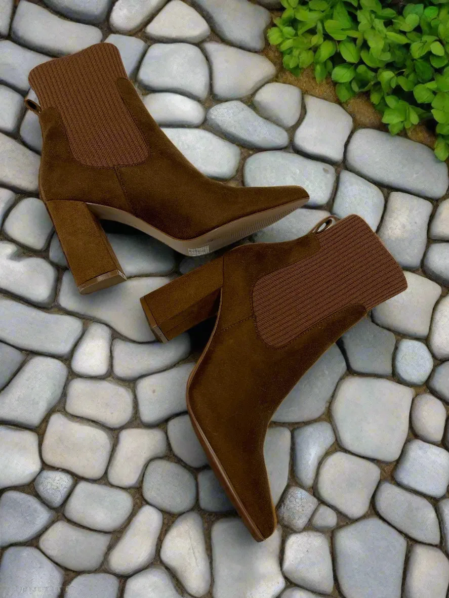 Customer Favorite Womens Steve Madden Dress Boots, Size 6.5M  Dont Miss Out!