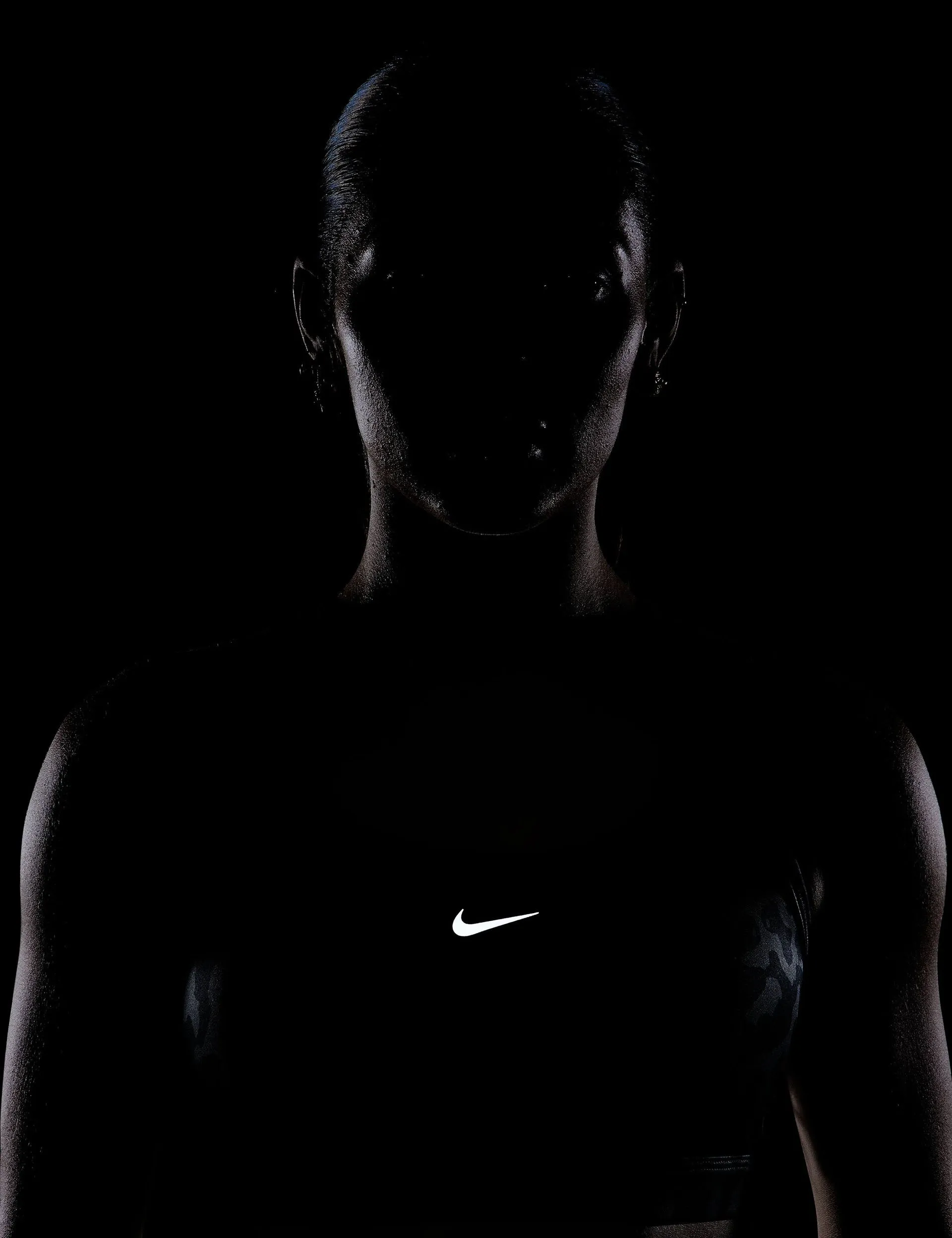 Swoosh Medium Support Printed Sports Bra - Black/Reflective Silver