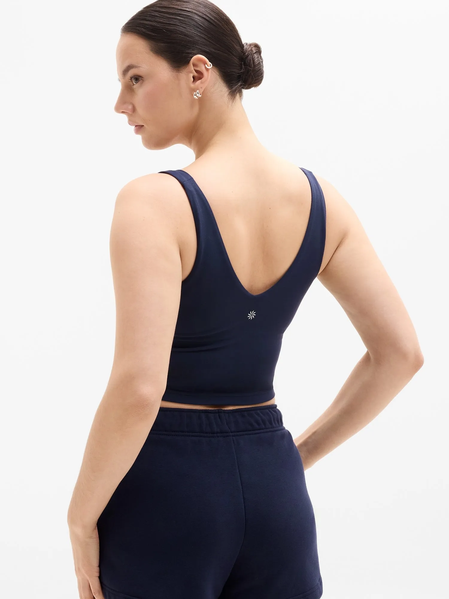 Transcend V-Neck Crop Sports Bra A-C Ayhleta