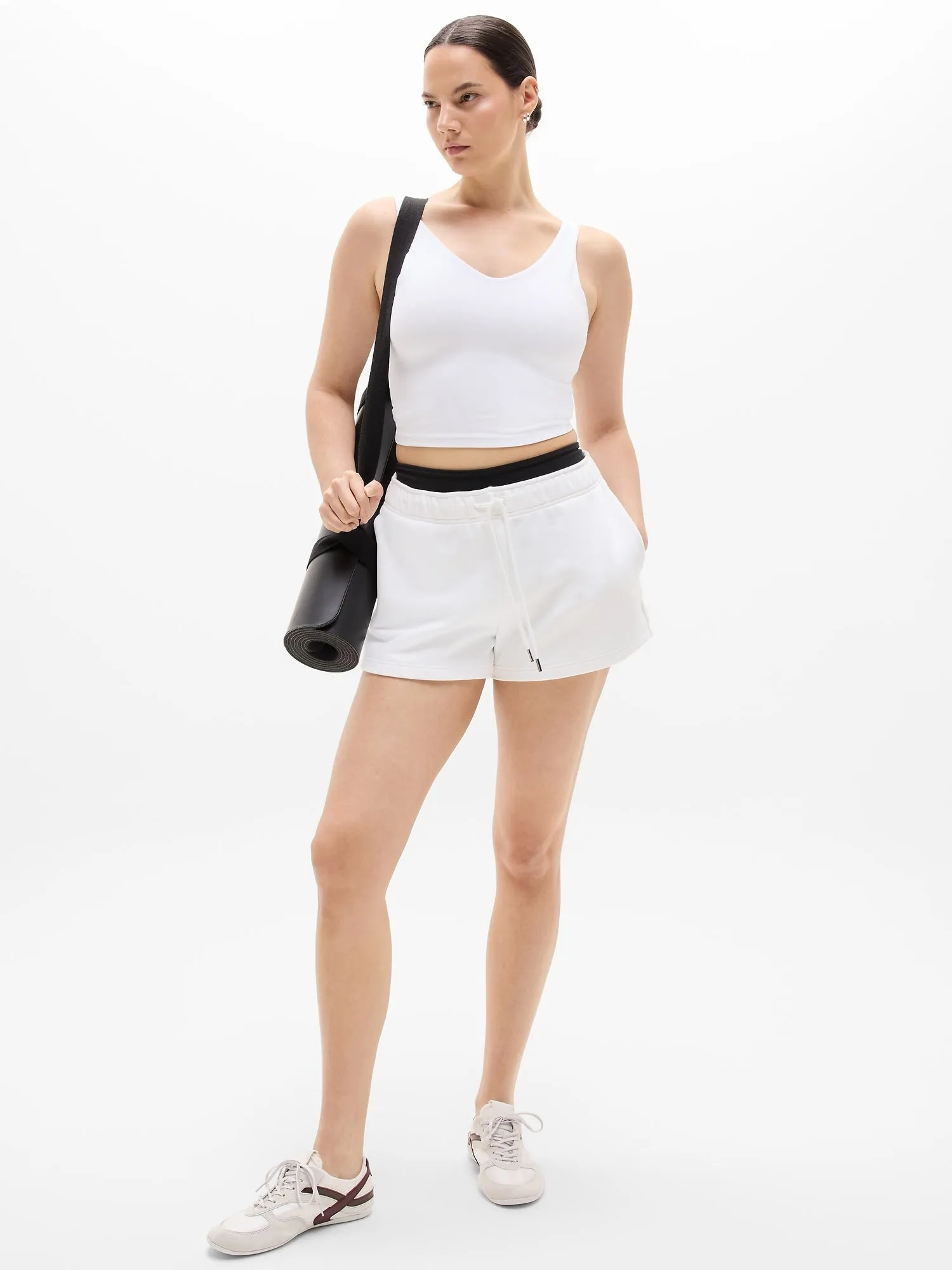 Transcend V-Neck Crop Sports Bra A-C Ayhleta