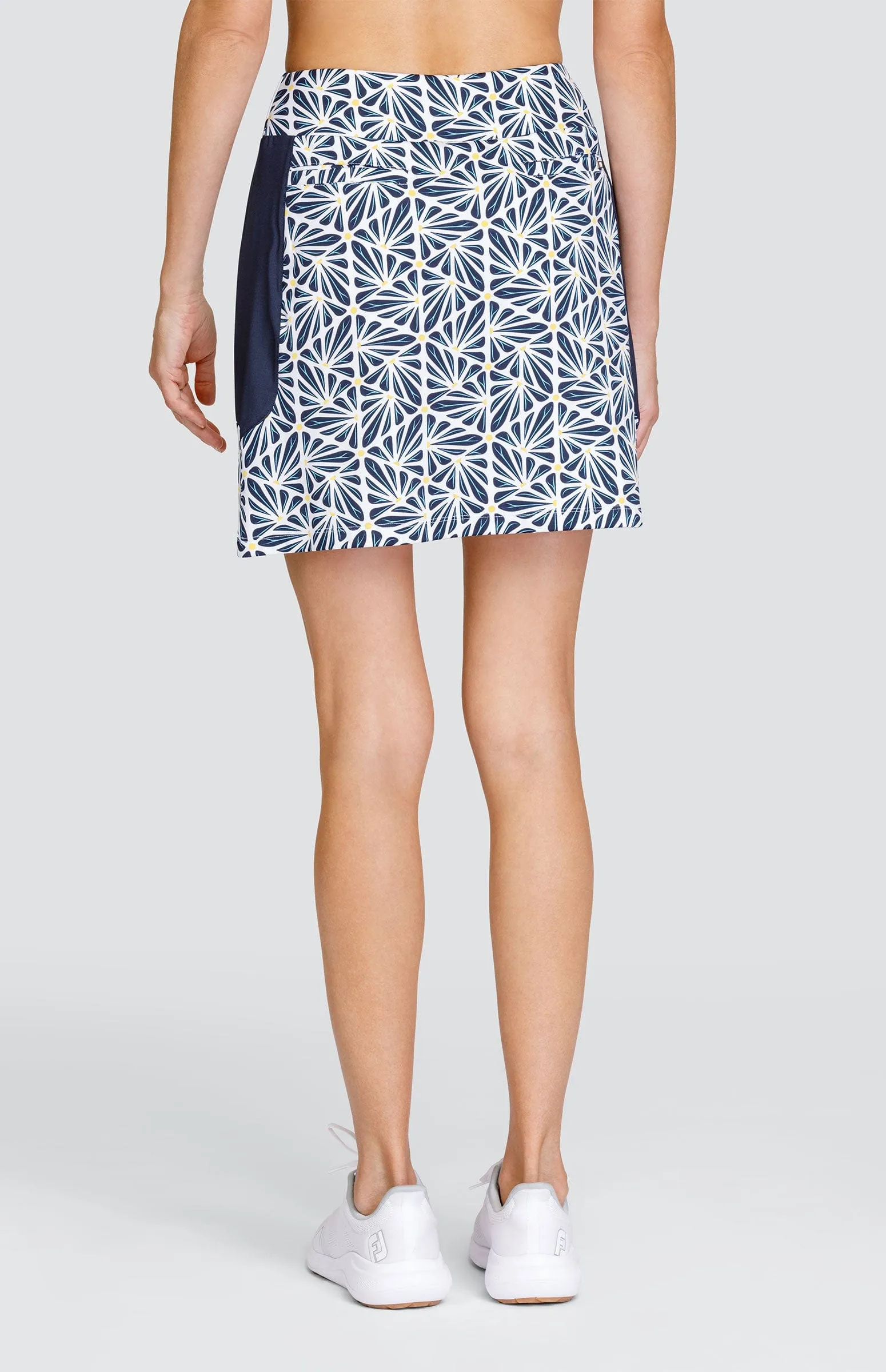 Women Tail Activewear Baxter 18" Skort - Gemstone Geo