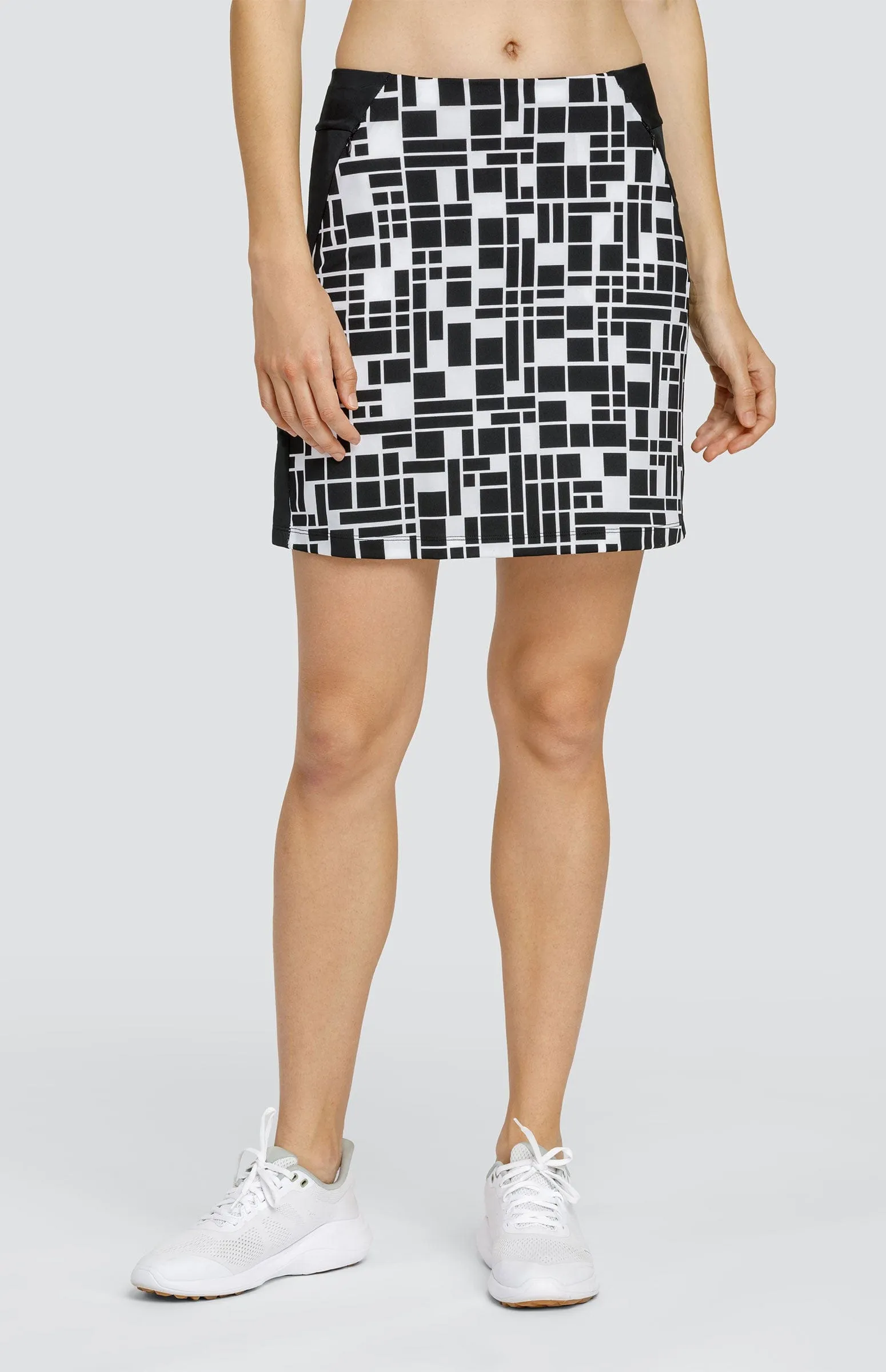 Women Tail Activewear Daph 18" Skort - Tetra Geo