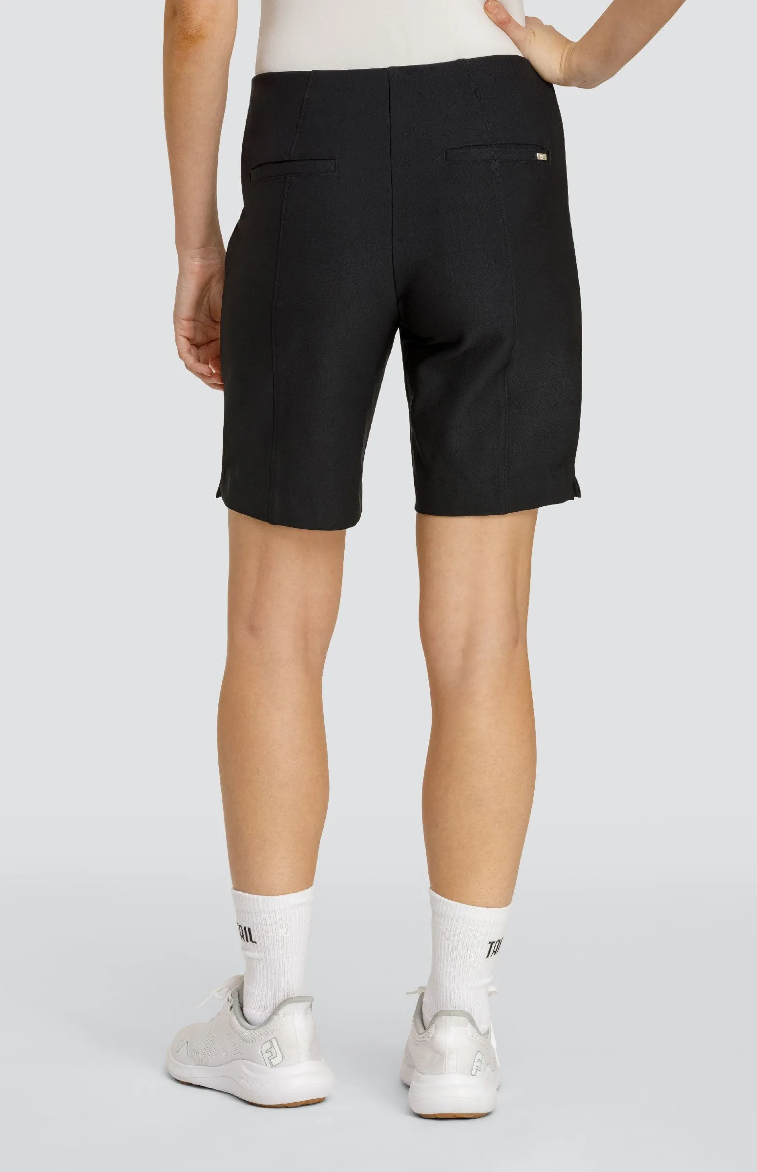 Women Tail Activewear Laine 18" Short - Onyx Black