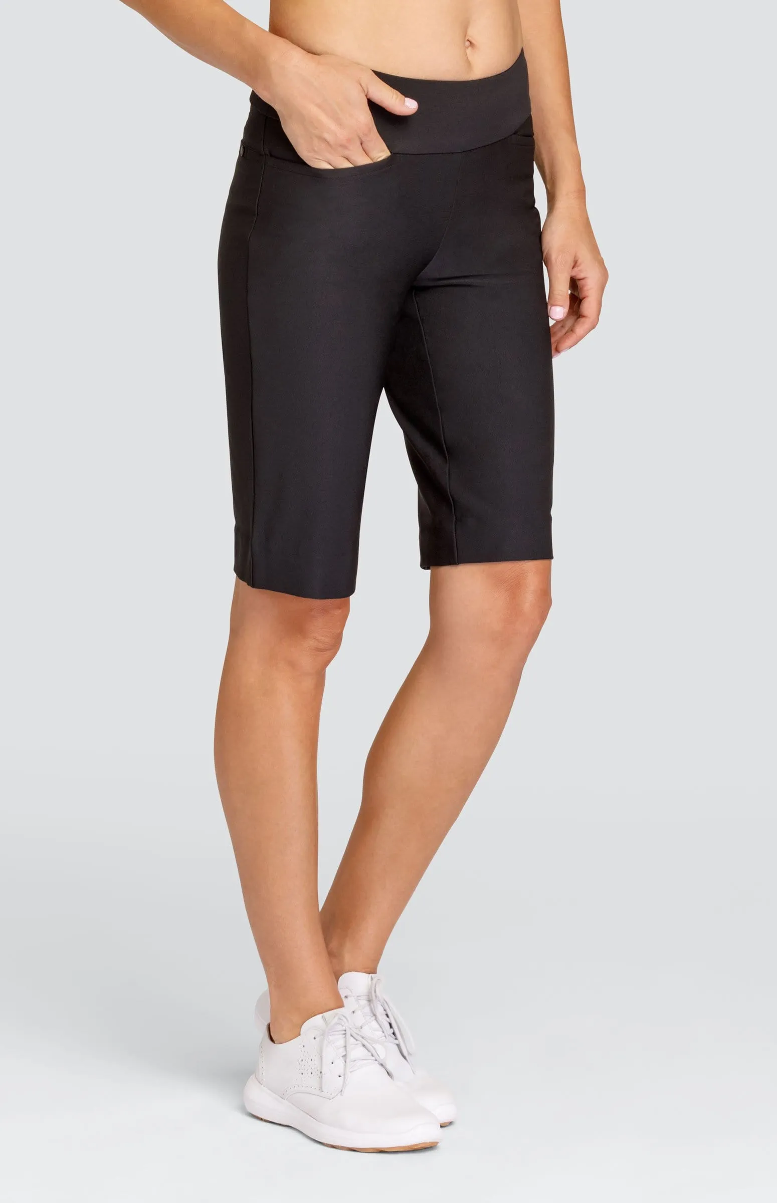 Women Tail Activewear Mulligan 21" Short - Onyx Black