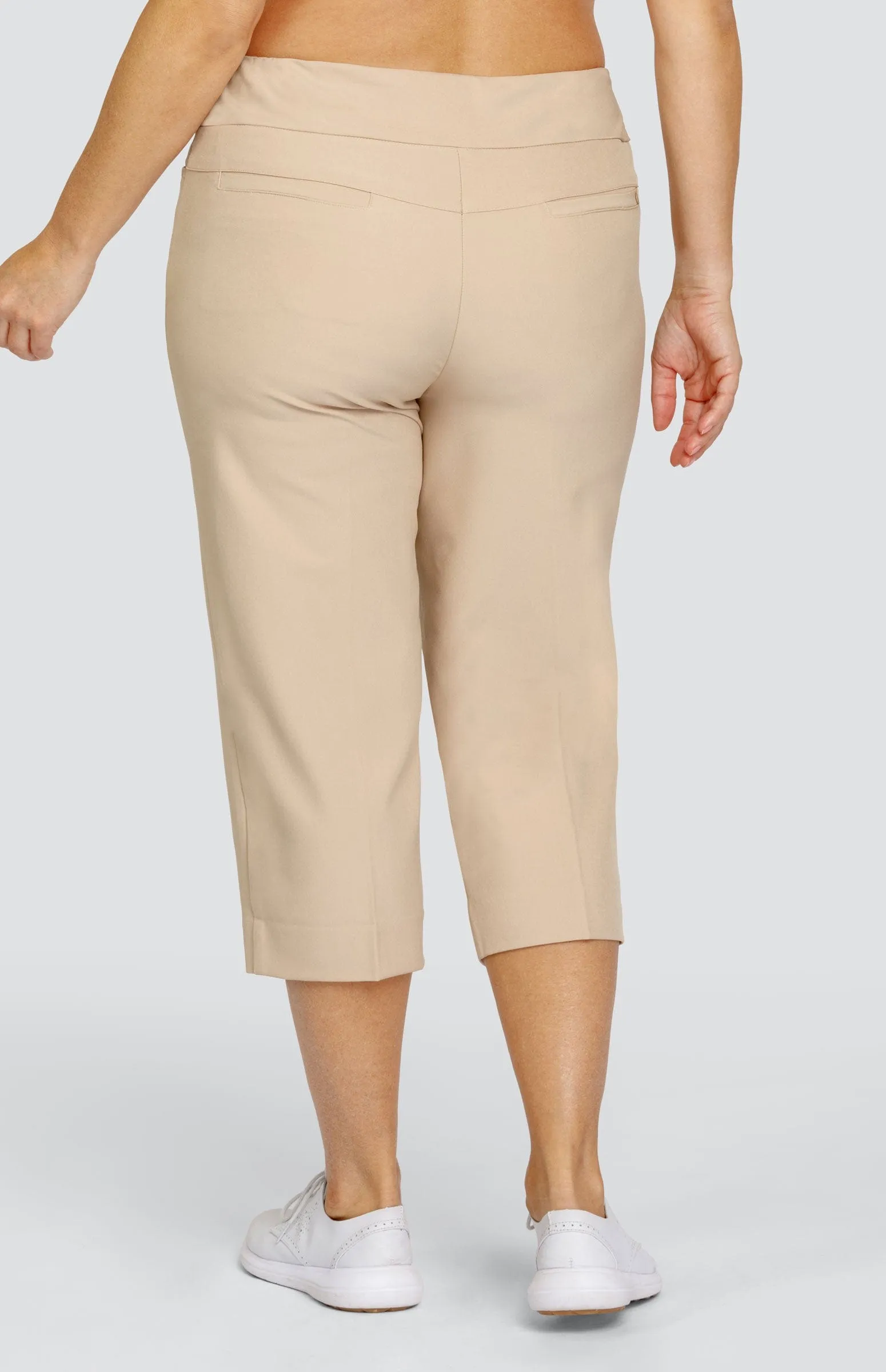 Women Tail Activewear Mulligan 22" Capri - Sand