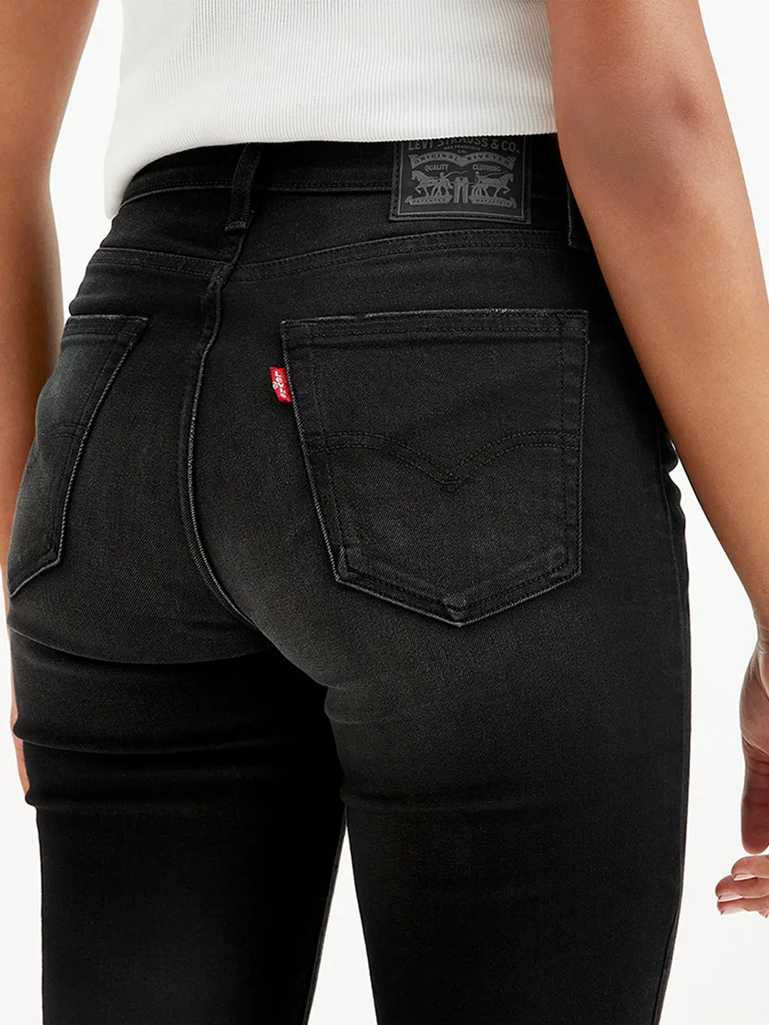 Women's 724 Black Straight Fit High Rise Jeans LEVI'S