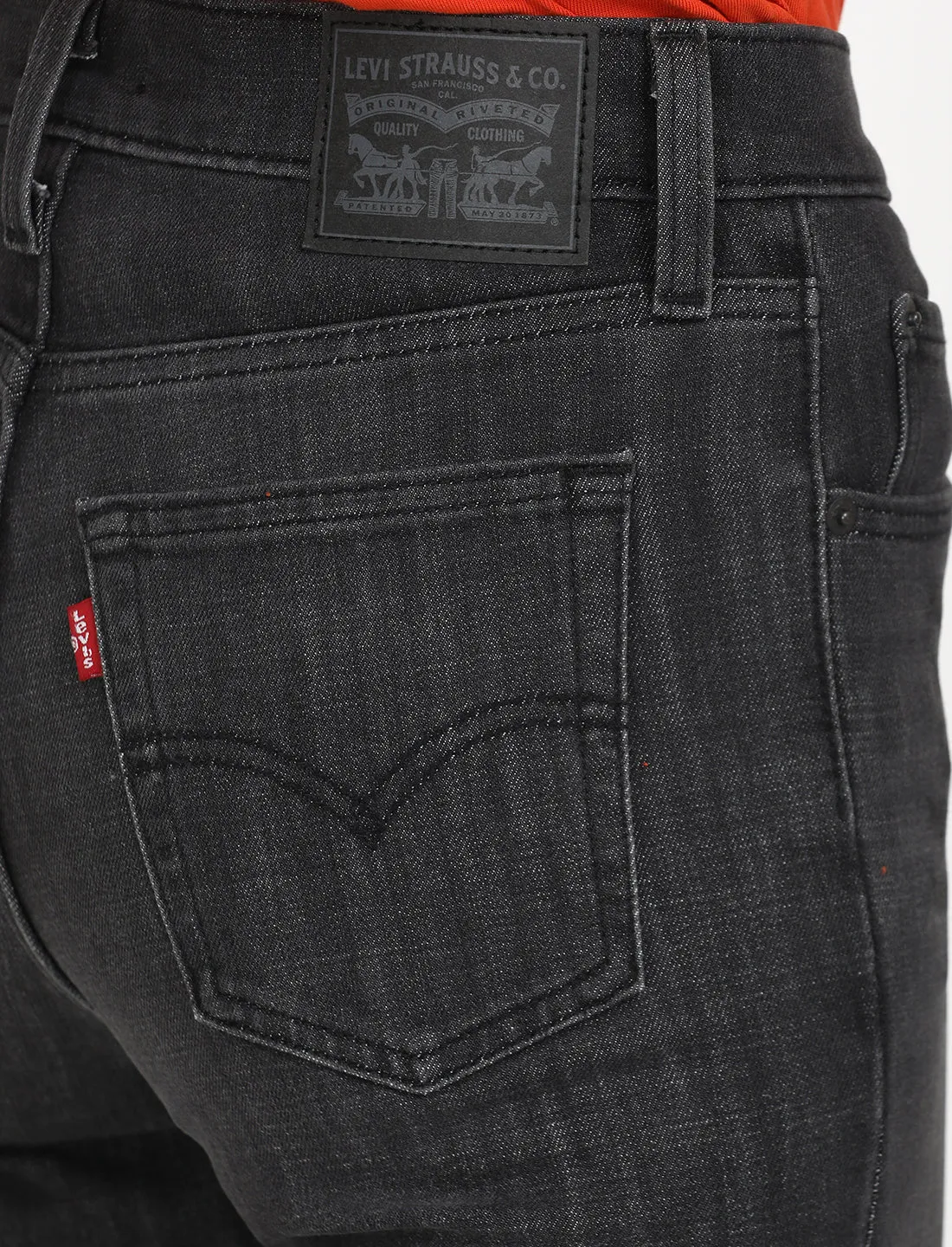Women's 724 Black Straight Fit High Rise Jeans LEVI'S