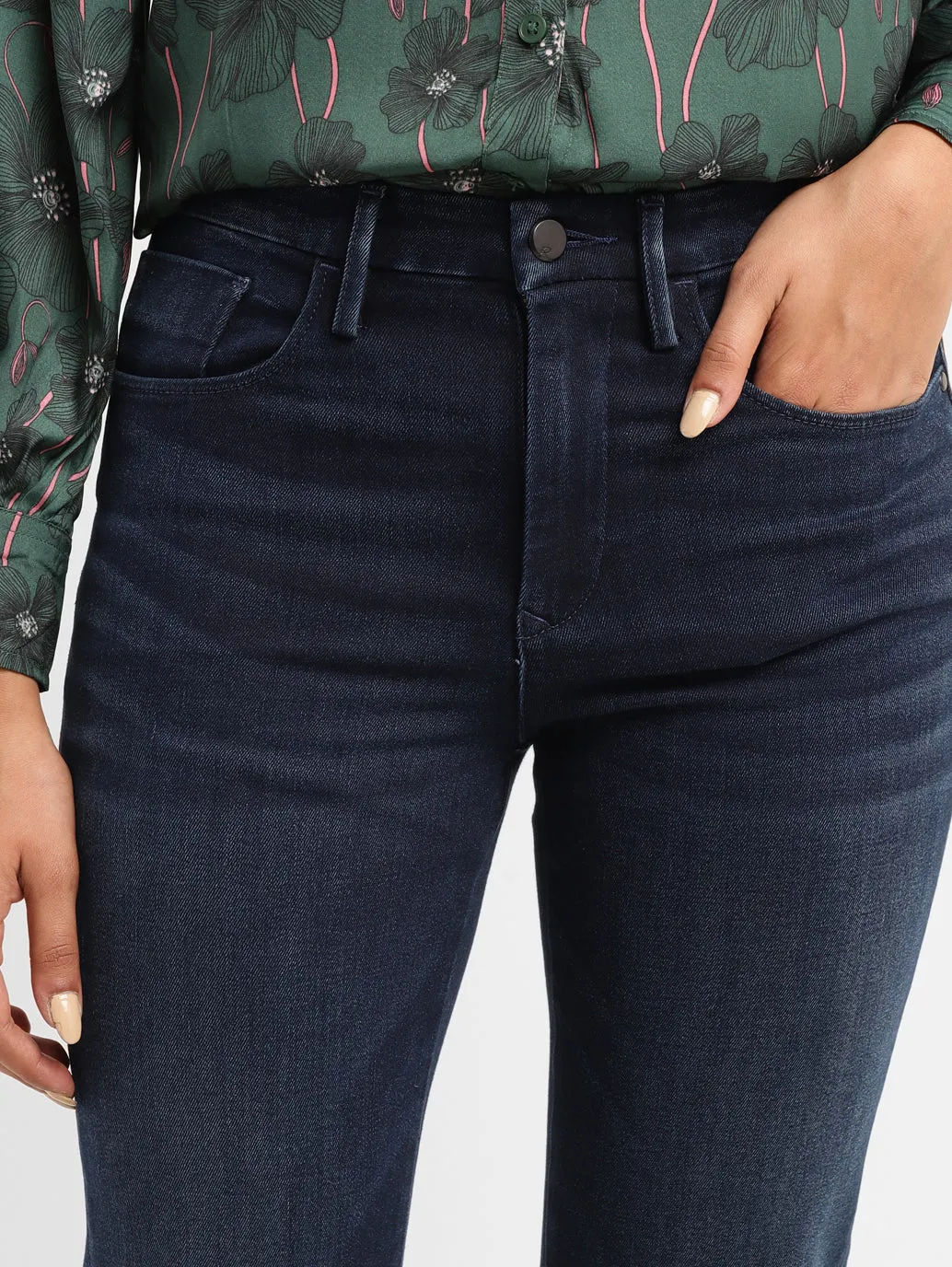 Women's 724 Blue Straight Fit High Rise Jeans LEVI'S
