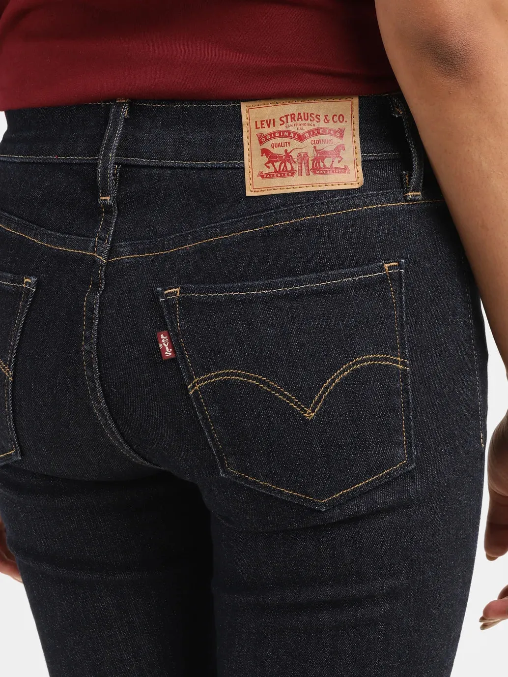 Women's 724 Navy Blue Straight Fit High Rise Jeans LEVI'S